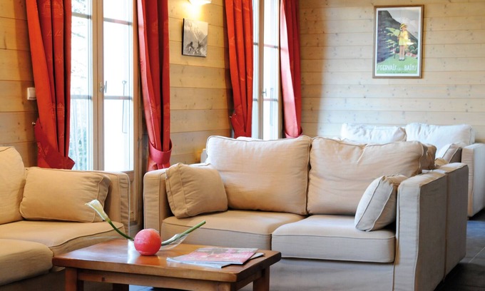 Saint-Gervais-les-Bains House | Pet-Friendly Résidence Lagrange Vacances Les Arolles with Pool