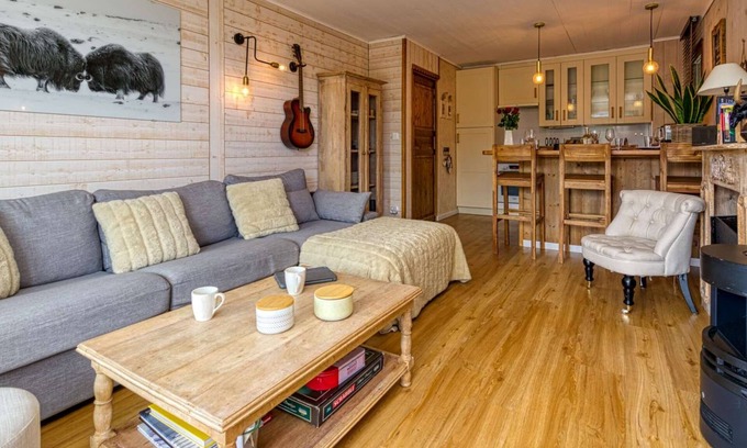 Viel-Alpe Apartment | Discover Résidence Hélios: Top-Rated Stay with Pool & More