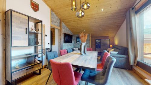 Montchavin Apartment | Explore Résidence Hôtelière Bellecôte: 4-Star Oceanfront Retreat