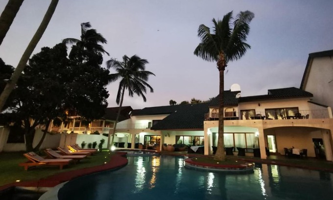 Libreville Bed & Breakfast | Oceanfront Escape at Résidence Hôtelière Océane