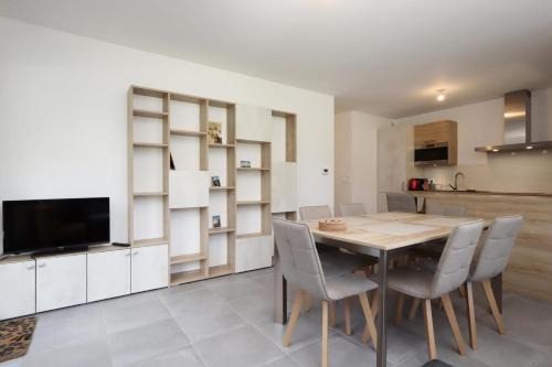 Servoz Apartment | Family-Friendly Résidence Hameau Des Reines for 6 Guests