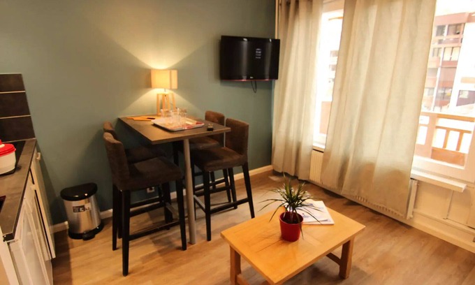 Val-Thorens Apartment | Comfortable Studio at Residence Hauts De Chaviere for 3