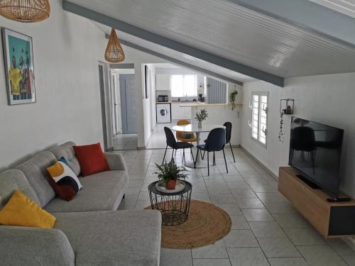 Saint-Claude Apartment | Family-Friendly Stay at Résidence La Cafeiere - Rated 10/10