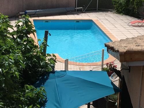 Pont-de-Labeaume House | Oceanfront Stay at Résidence Le Grand Virage with Pool