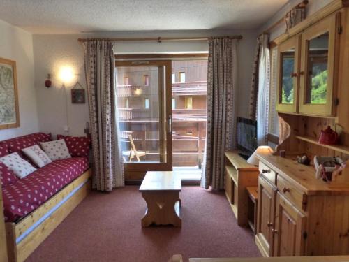 Meribel-Mottaret Apartment | Family-Friendly Stay at Résidence Le Lac Blanc for 5 Guests