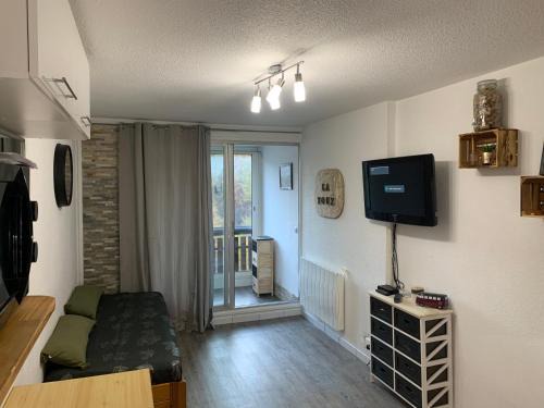 Allos Apartment | Discover Résidence les étoiles: Family-Friendly Retreat