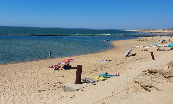 Le Verdon-sur-Mer Apartment | Unforgettable Oceanfront Stay at Résidence Les Alcyons