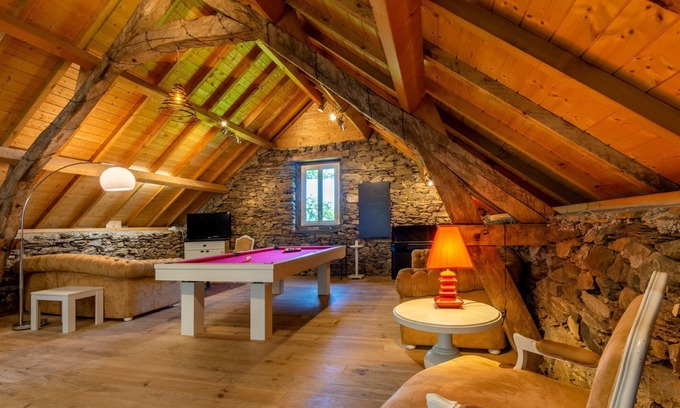 Luz-Saint-Sauveur Apartment | Discover Résidence Les Balcons de l'Yse: Ocean View Retreat