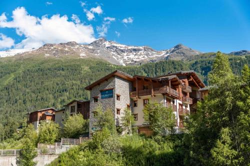 Lanslevillard Resort | Discover Résidence Les Balcons de Val Cenis Village