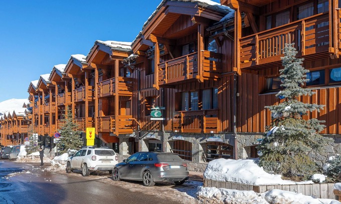 Courchevel House | Relax at Résidence Les Chalets du Forum 1850 with Spa & Kitchen