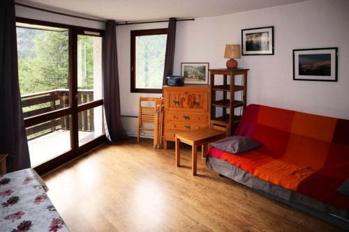 Les Orres Apartment | Family-Friendly Résidence Les Flocons Studio for 6 Guests