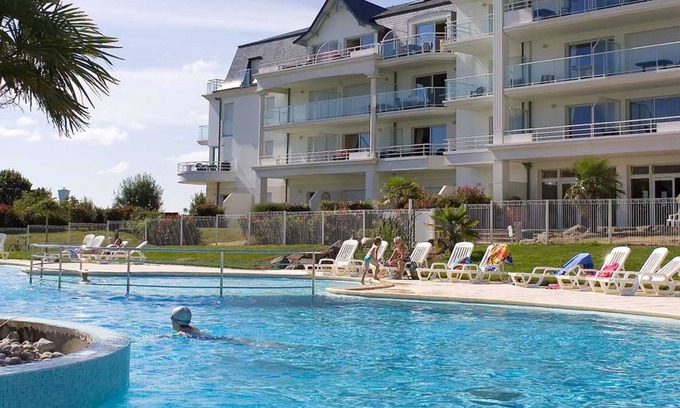 L'Aiguillon-sur-Vie House | Comfortable Stay at Résidence Madame Vacances Les Maisons