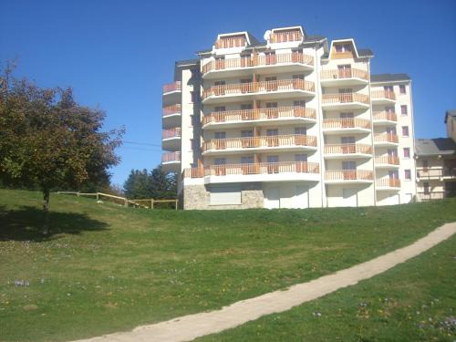 Ax-les-Thermes Apartment | Discover Résidence Néméa Les Balcons d'Ax with Ocean Views