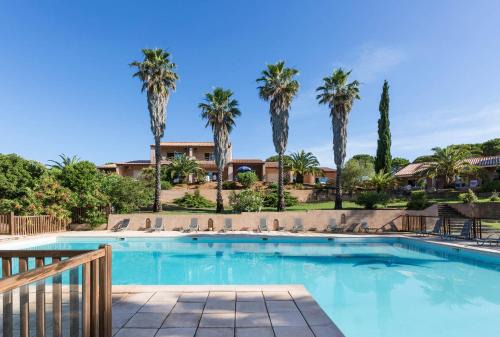 Tizzano Apartment | Inviting Résidence Odalys Stella di l'Aria with Pool Access