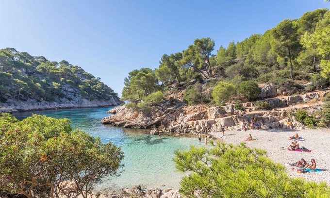 Roquefort-la-Bedoule House | Enjoy Oceanfront Living at Résidence Pierre & Vacances Cap Cassis