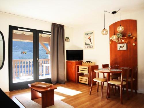 La Mongie Hotel | Pet-Friendly Résidence Pic Du Midi with Pool for 4 Guests