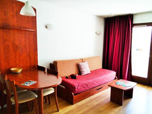 La Mongie Hotel | Comfortable Stay at Résidence Pic Du Midi for 4 Guests