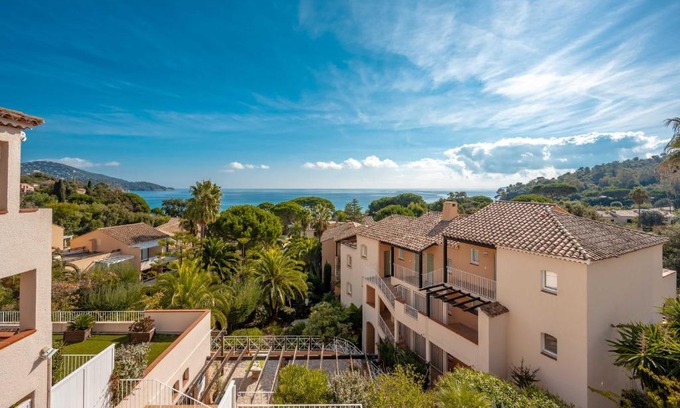 Le Lavandou Apartment | Relax at Résidence Pierre & Vacances L’Anse De Pramousquier