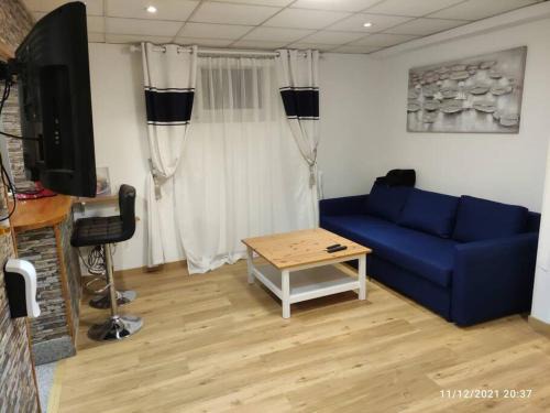 Koenigshoffen Est Apartment | Family-Friendly Stay at Résidence Romains - Rated 8/10