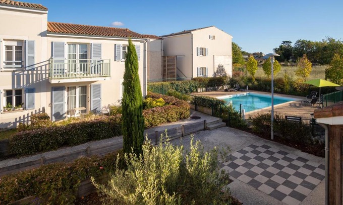 Sainte-Soulle Apartment | Pet-Friendly Oceanfront Stay at Résidence Les Essentielles