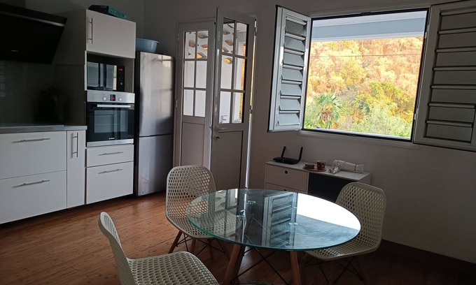 Le Carbet Apartment | Rêves de Rivière: Family & Pet-Friendly Retreat Awaits