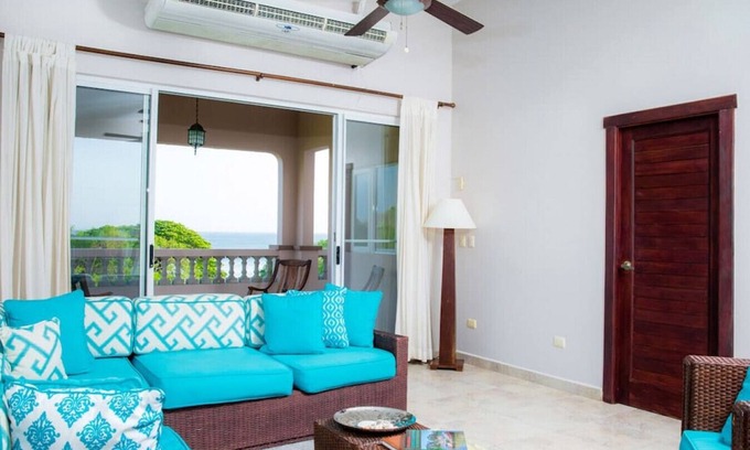 Playa Colorado Condo | Río Dulce V-13: Oceanview Penthouse with Spa & Kitchen