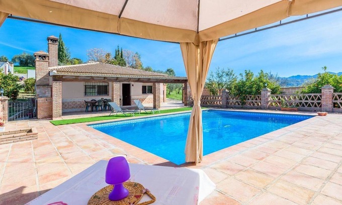Tolox Villa | Relax at Río Grande de Tolox with Pool and Spa Amenities