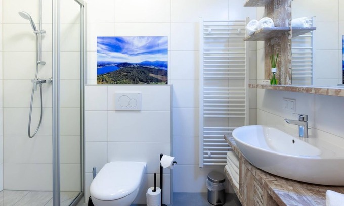 Unterburg am Klopeiner See Apartment | Cozy Römerweg Top 3 - Family-Friendly Apartments Await