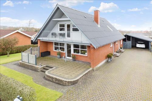 Hurup Thy Bed & Breakfast | Family-Friendly Retreat at Rødkælkevej's B&B