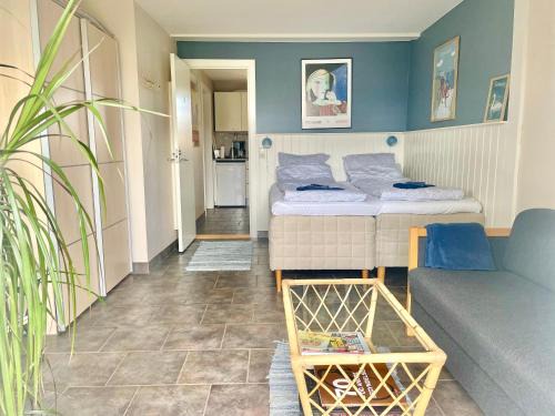 Rrvig Apartment | Pet-Friendly Rørvig Bed & Kitchen with Oceanfront Views