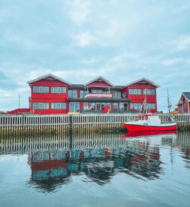 Rost Hotel | Experience Røst Bryggehotell: Pet-Friendly & Eco-Conscious Stay