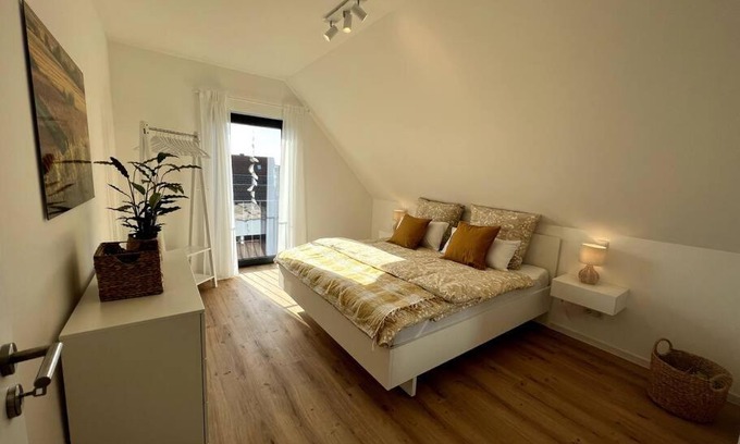 Venningen Apartment | Idyllic Retreat in Vineyards with Grill & Parking Options