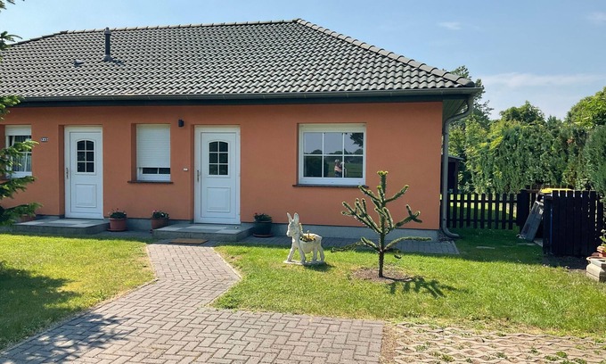Parchtitz Apartment | Modern Rügen-Fewo 211 h - Family-Friendly Holiday Home