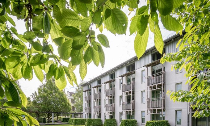 Gohren Apartment | Cozy Rügener Ferienhäuser: Oceanfront & Pet-Friendly Retreat