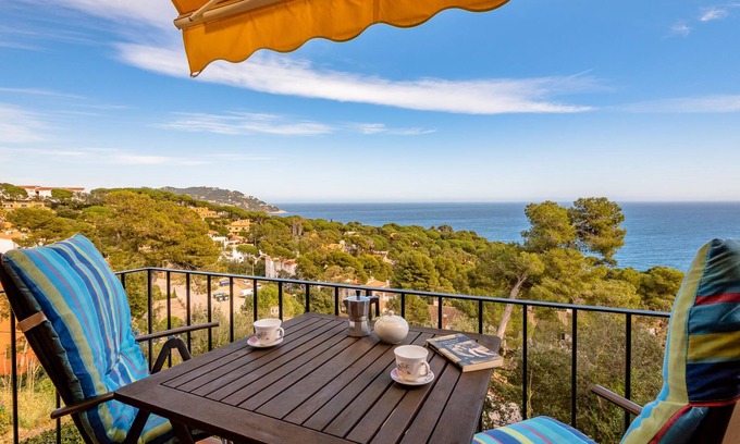 Calella de Palafrugell Apartment | Discover R-7 Calella de Palafrugell with Pool & Spa