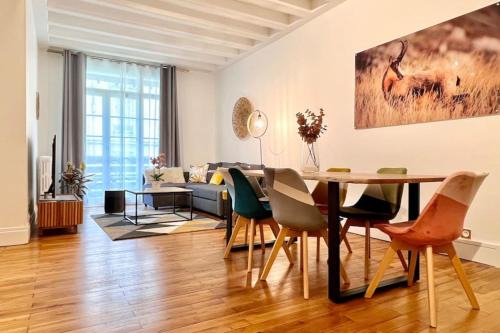 Quartier Hyper-Centre Apartment | Discover R'Apparts T3 Le Prestige Grenoblois - Family Friendly