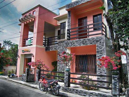 Ivana Bed & Breakfast | Cozy R&E Bed & Breakfast with Oceanfront Views