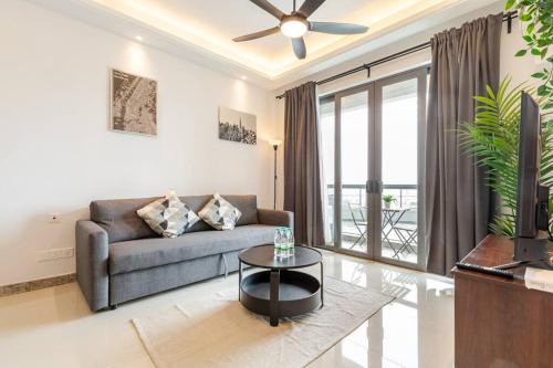 Central District Apartment | R&F 4pax-1BR 7mis to CIQ JBSentral CitySquare