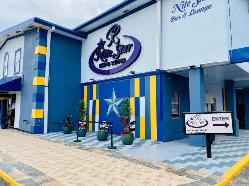 North Arlington Hotel | Convenient R Nite Star Inn and Suites - Cowboys & Rangers Stay