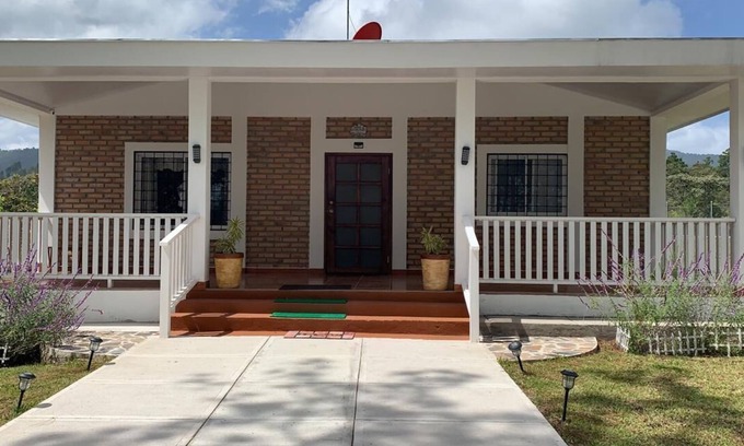 Siguatepeque House | Escape to R&R Casa Grande: A Family-Friendly Retreat