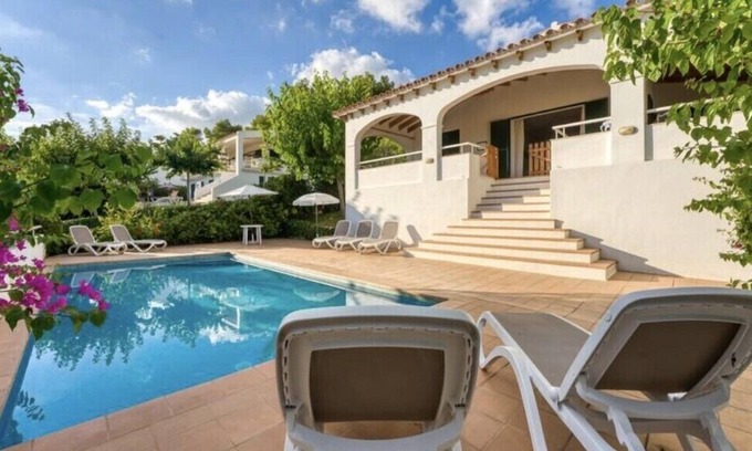 Sant Tomas Villa | Relaxing R10 Villa in Santo Tomás with Pool & Ocean View