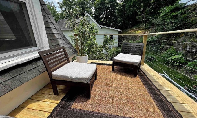 Norwalk Apartment | Pet-Friendly 2 Bedroom Apartment in Norwalk for Families