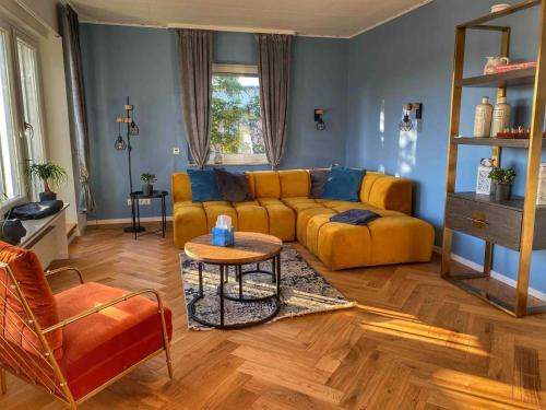 Wesel Apartment | R36 - Mainhouse
