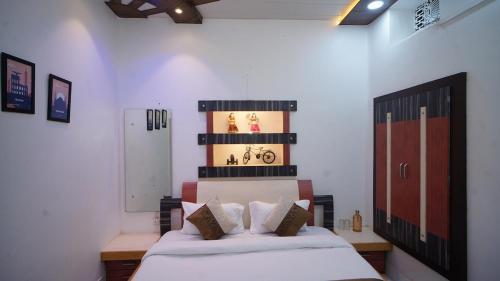 Varanasi Apartment | Raahi - 3 Bedroom Flat Near Kashi Vishwanath