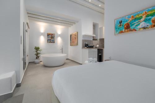 Apollonia House | Experience Rabagas Suites - Premier Sifnos Oceanfront Retreat