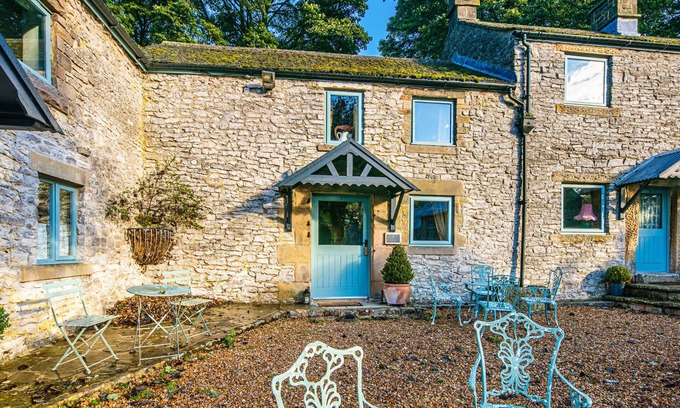 Bakewell Cottage | Cozy Rabbit Hut: Pet-Friendly Cottage in Scenic Bakewell