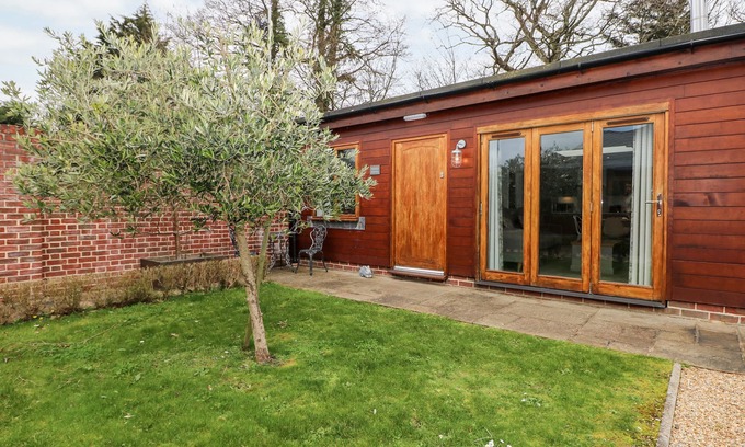Fareham Cottage | Discover Rabbit's Warren: Family-Friendly Cottage Getaway