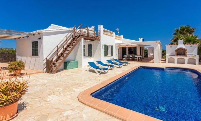 Cap d'en Font House | Discover Racó Blau: 4-Star Retreat with Pool & Pet-Friendly