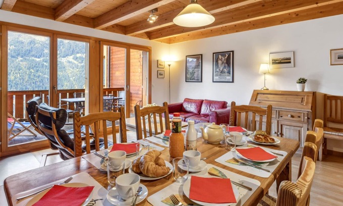 Wengen Apartment | Lake View Racer's Retreat Apt.07 with Spa and Breakfast
