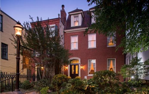 Downtown Baltimore Bed & Breakfast | Experience Rachael's Dowry Bed and Breakfast: Eco-Friendly Retreat